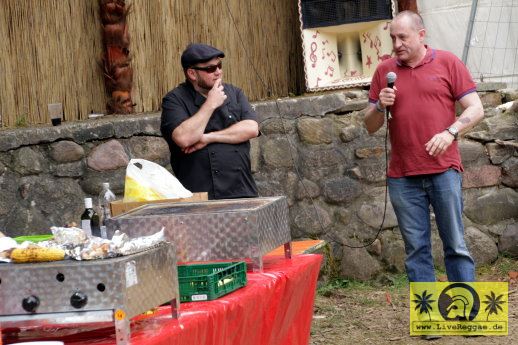 Jamaican BBQ Battle - Ossi (Grover Rec.) vs. Mutti (Muttis Booking) 18. This Is Ska Festival - Wasserburg, Rosslau 28. Juni 2014 (66).JPG